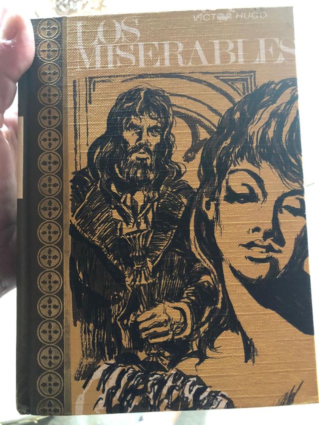 LOS MISERABLES Novella