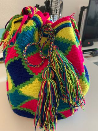 Mochila Wayuú original de segunda mano por 47 EUR en Barcelona en WALLAPOP