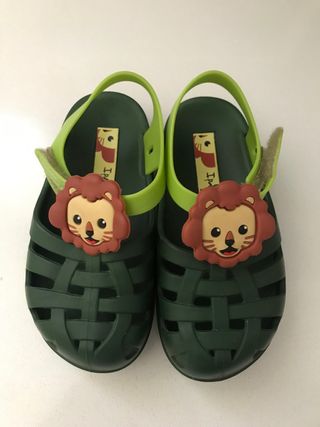 CHANCLAS PISCINA IPANEMA 24 de segunda mano por 10 EUR en Barcelona en  WALLAPOP