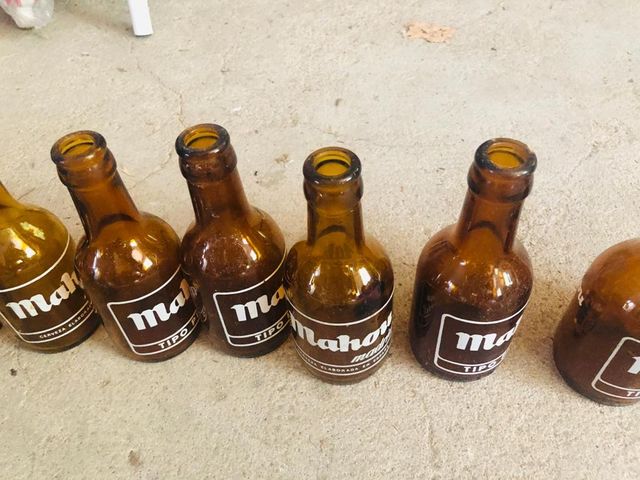 Botellas Mahou antiguas