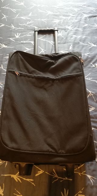 Maleta de cabina IKEA con ruedas de segunda mano por 10 EUR en Terrassa en  WALLAPOP