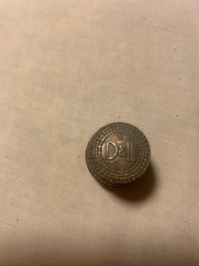 Dedal de metal, Flor de Lis D&L