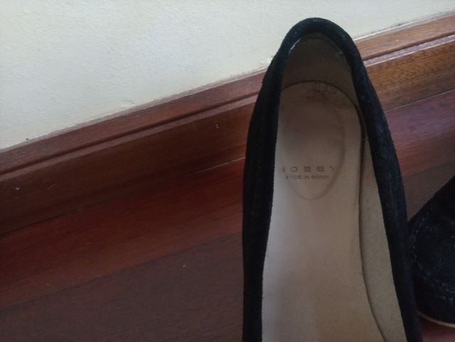 Zapato tacón negro de Hobby