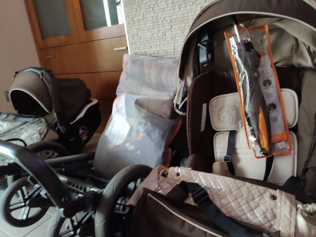 Silla de paseo y capazo Jané