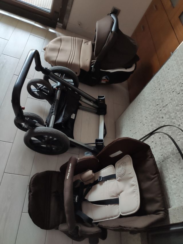 Silla de paseo y capazo Jané