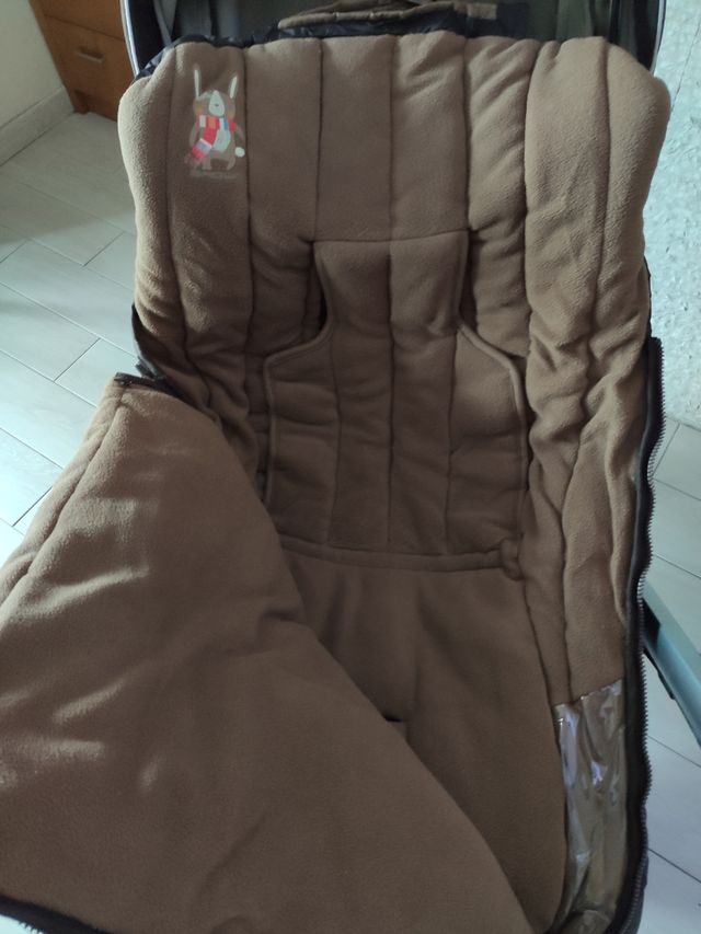 Silla de paseo y capazo Jané