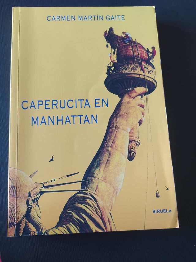 Caperucita en Mahattan. Carmen Martin Gaite