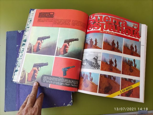 Dos primeros tomos Crónica de la guerra española