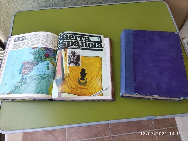 Dos primeros tomos Crónica de la guerra española