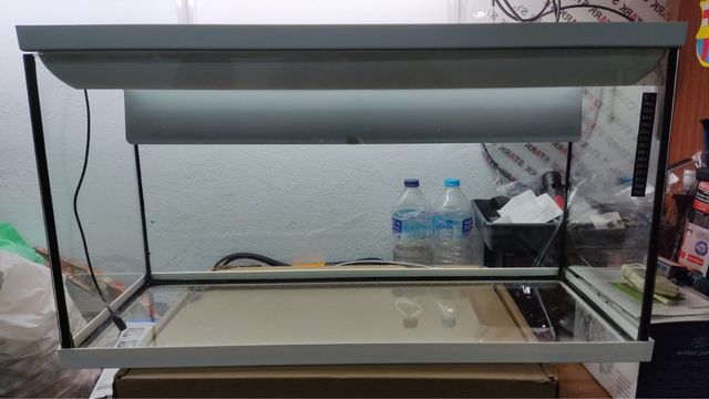 Acuario con luz 100 L