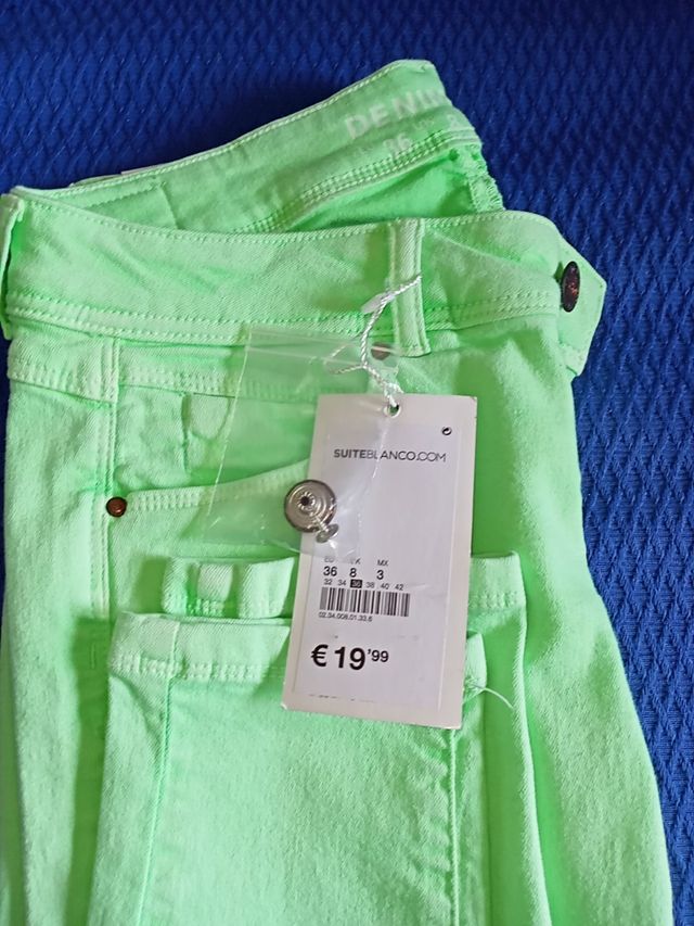 Pantalón con elastano se ajusta T 36 ESTRENAR