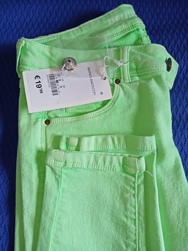 Pantalón con elastano se ajusta T 36 ESTRENAR