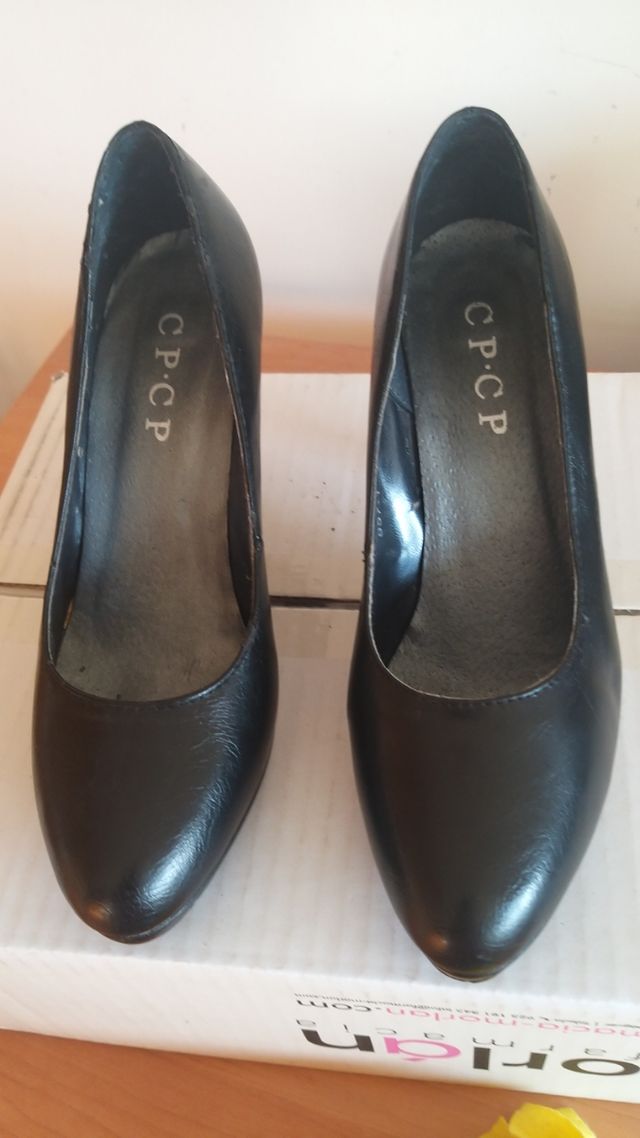 zapatos Negros con plataforma.