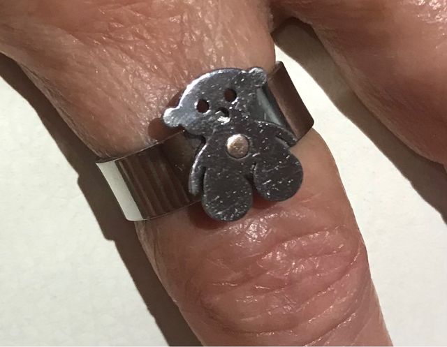 Anillo de acero y oro