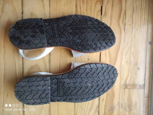 sandalias avarcas plateadas