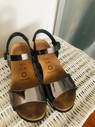 Sandalias plateadas Sommers Sandals. Talla 39. de segunda mano por 16 EUR  en Astrabudua en WALLAPOP