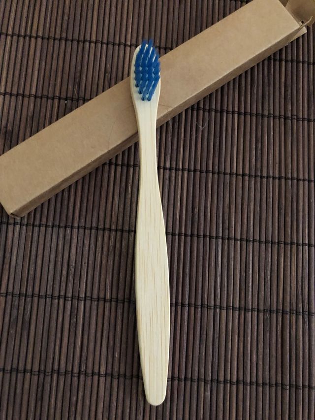 Cepillo de dientes infantil bambú. Azul