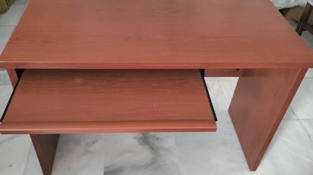 Mesa madera para PC sobremesa