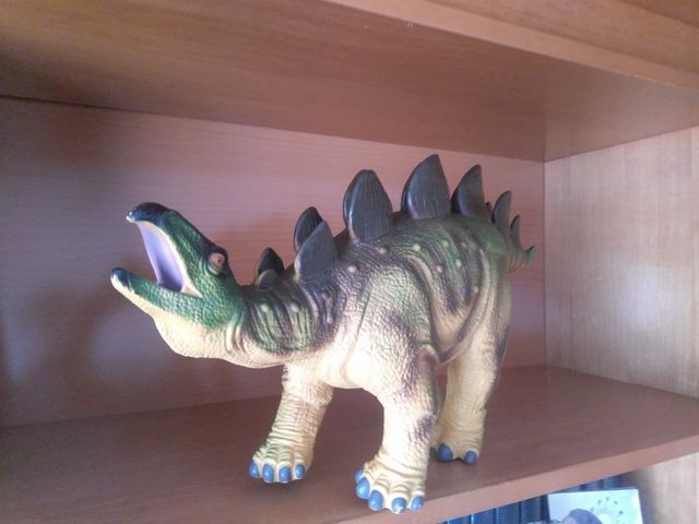 Dinosaurio Estegosaurio 40 cm