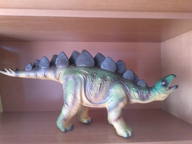 Dinosaurio Estegosaurio 40 cm