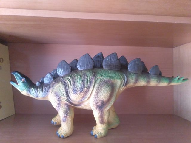 Dinosaurio Estegosaurio 40 cm