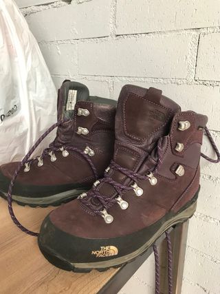 Botas montaña The North Face de segunda mano por 80 EUR en Barcelona en  WALLAPOP
