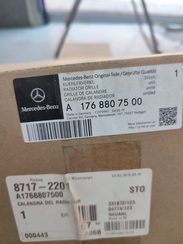 rejilla delantera Mercedes clase a