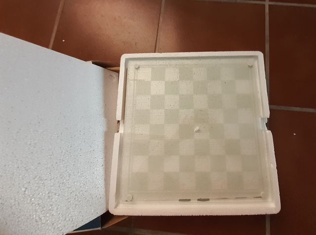 Juego de ajedrez de cristal, sin estrenar