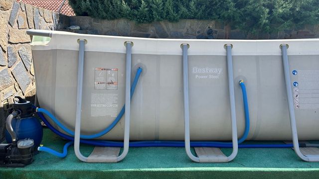 Piscina con pochissimo uso 4,88x2,44,122