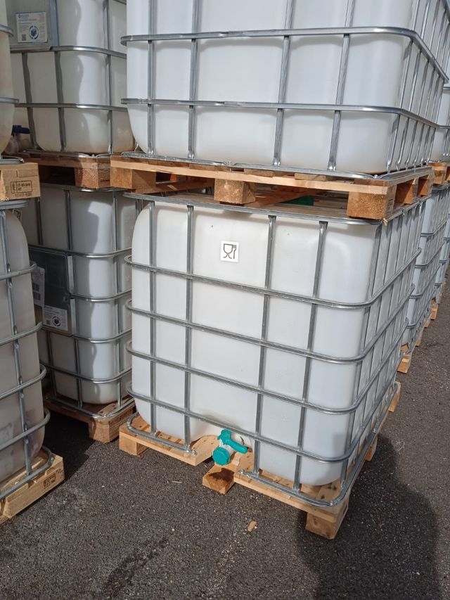 Depositos de 1000 litros ☎️ 639745453