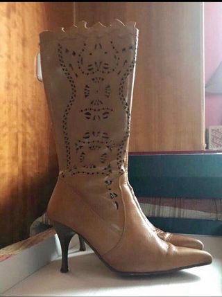 Botas Pedro Miralles T.38 de segunda mano por 8 EUR en Arganda del Rey en  WALLAPOP