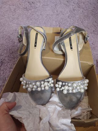 Sandalias perlas zara de segunda mano por 12 EUR en Meco en WALLAPOP