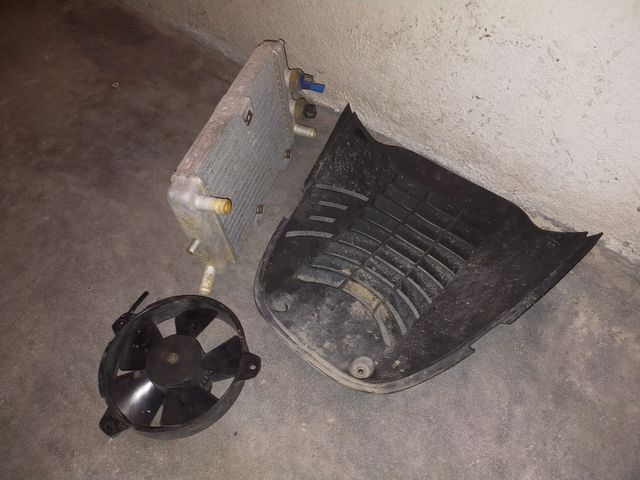 YAMAHA MAJESTY TAPAS INTERIORES+ VARIOS