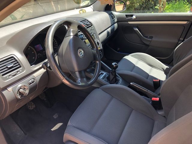 Volkswagen Golf 2005