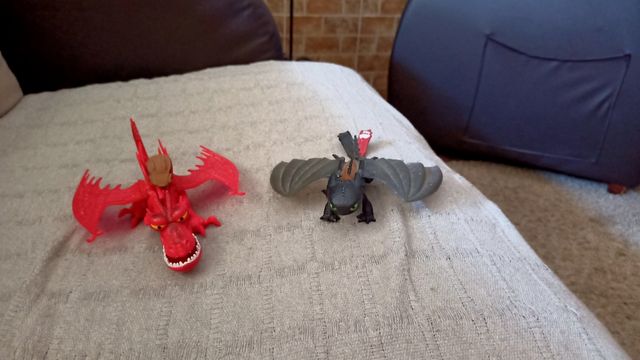 Muñecos de dragones