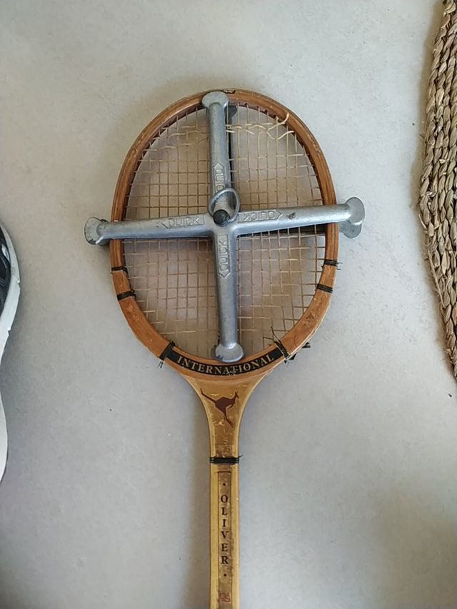 antigua raqueta Oliver made on Australia anos 50