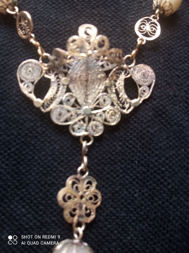 Rosario plata y nácar.