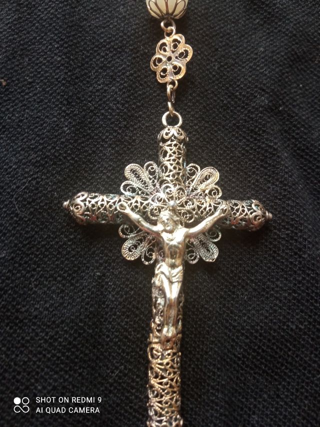 Rosario plata y nácar.