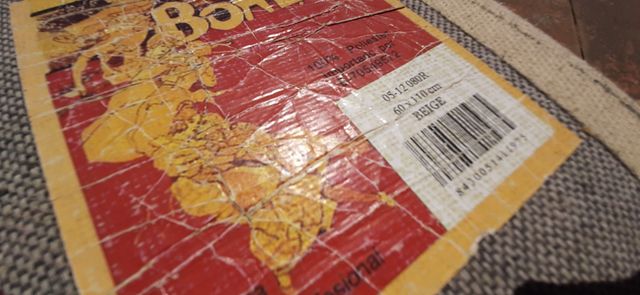 Alfombras pelo largo beige.