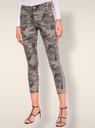 Pantalones camuflaje Zara T. 34 de segunda mano por 5 EUR en Palma de  Mallorca en WALLAPOP