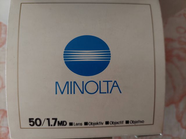 MINOLTA X-300: Cámara Fotográfica y Objetivo