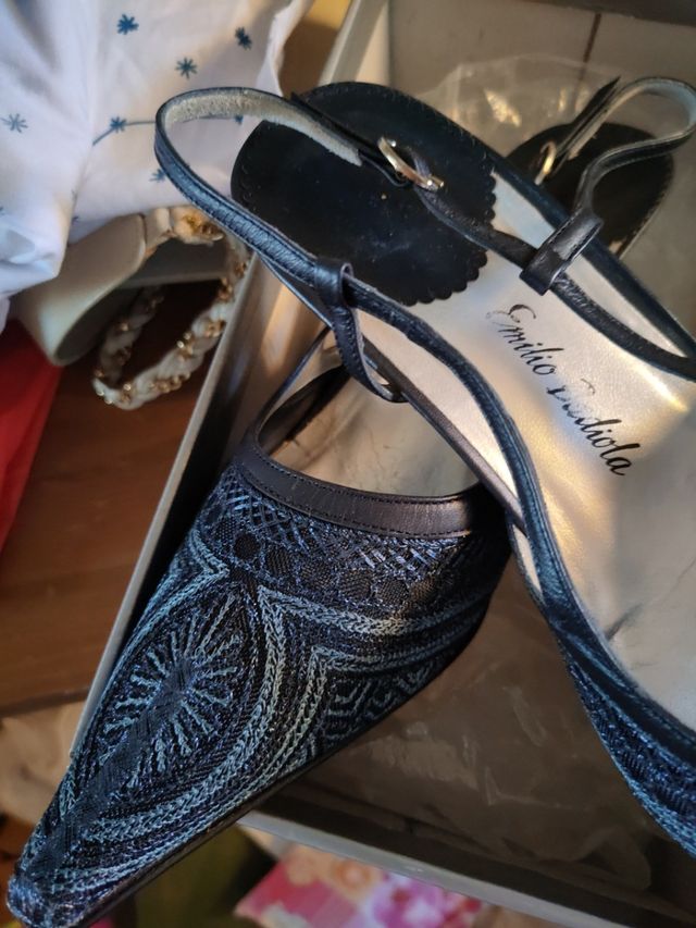 Zapatos Emilio Badiola ,color azul con bordados