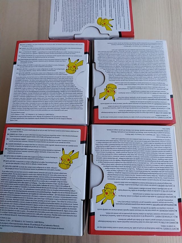 NEW Nintendo 2DS XL Pokeball