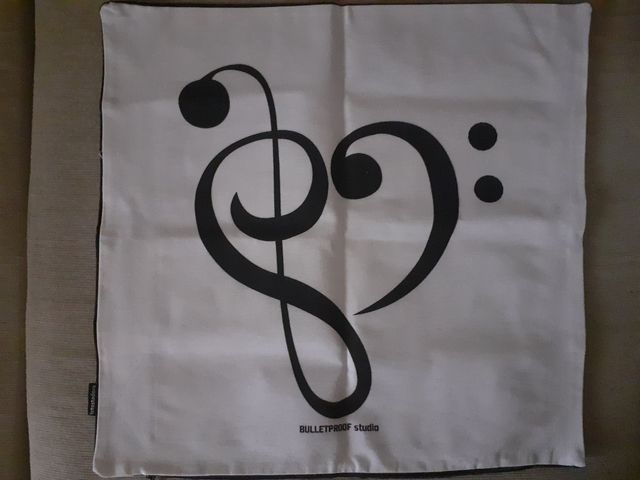 Funda cojín música