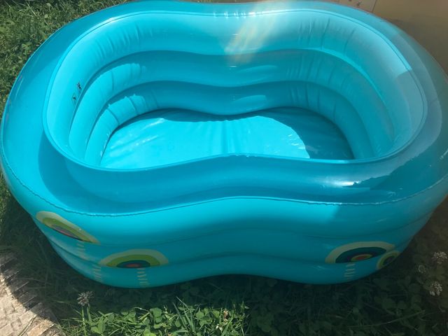 BAÑERA Y CAMBIADOR HINCHABLES DE BEBECONFORT