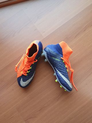 Botas de fútbol Nike naranjas de segunda mano en WALLAPOP