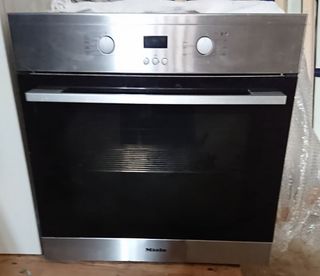 Horno Miele de segunda mano por 300 EUR en La Arena en WALLAPOP