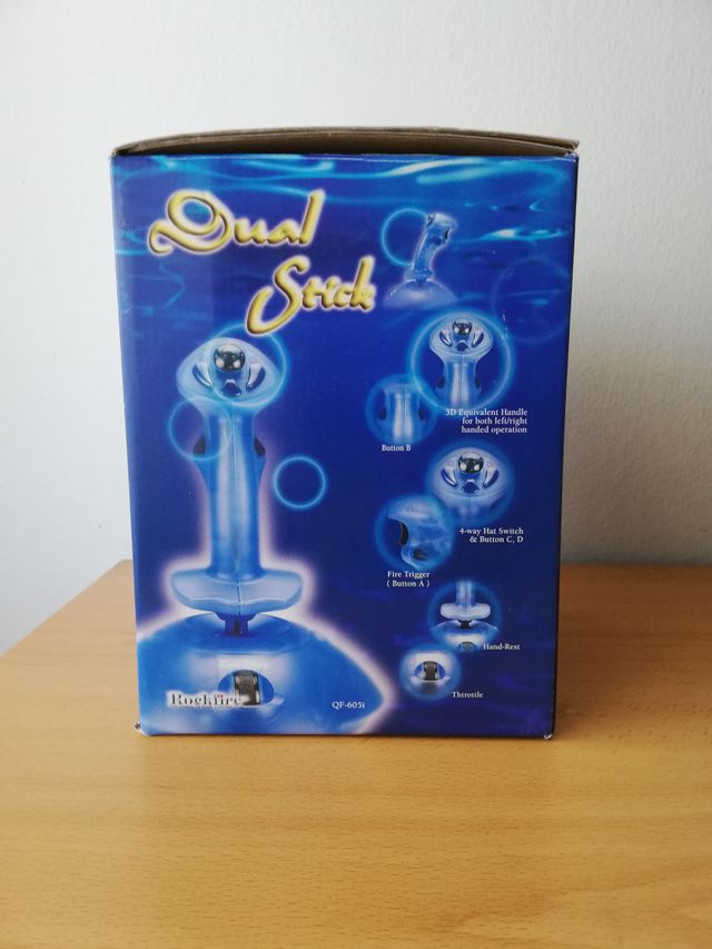 Coleccionismo vintage, joystick de los años 90