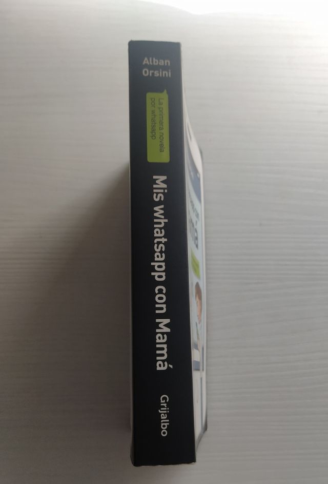 Libro: "Mis WhatsApp con mamá" de Albán Orsini