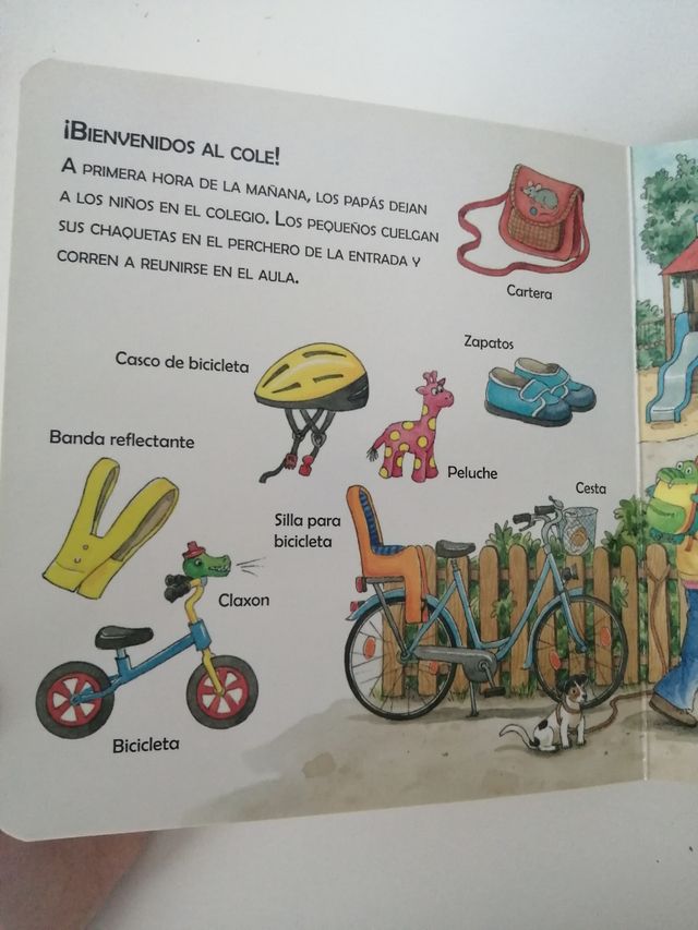 Abre y sonríe: En el cole (diccionario)